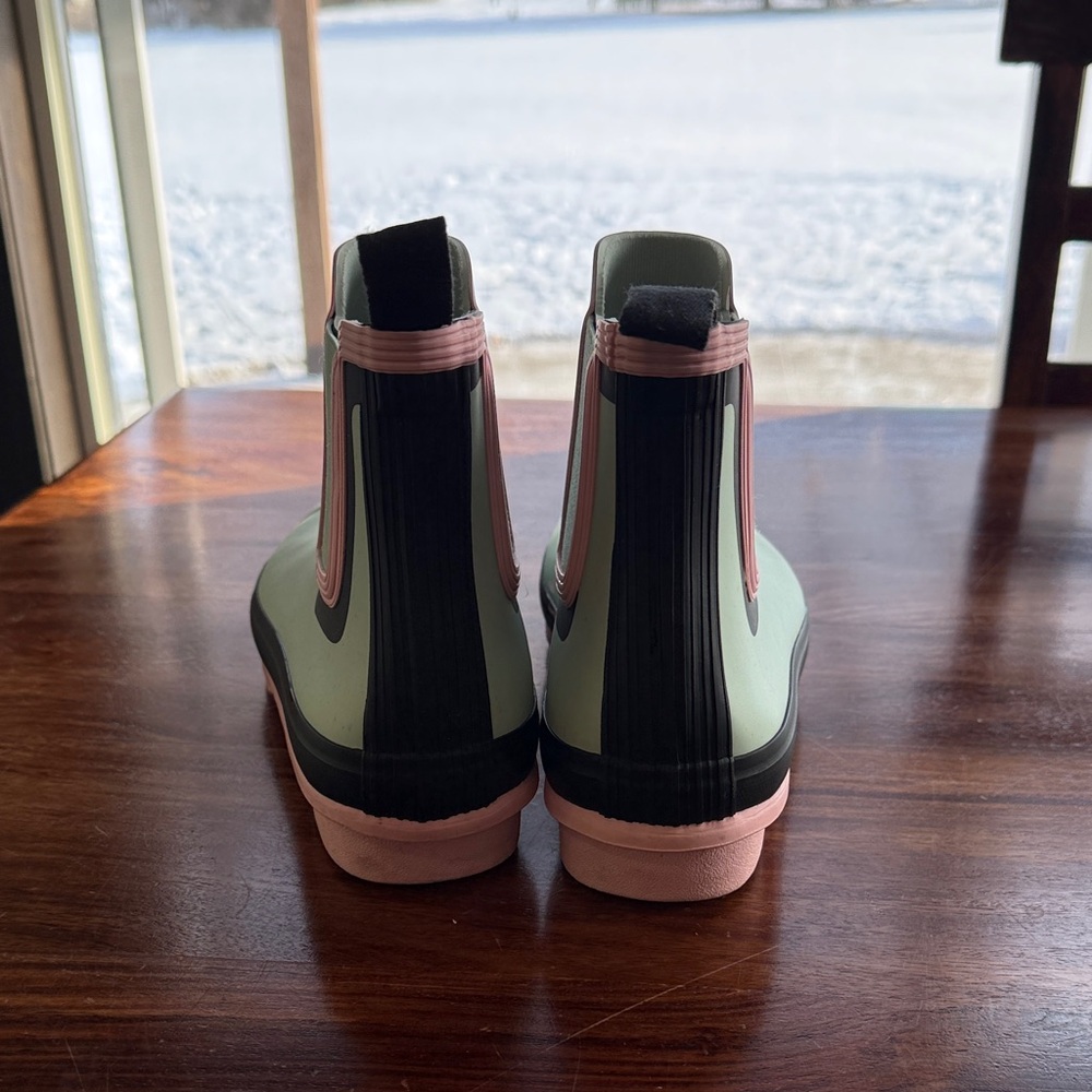 Hunter Women's Mint and Pink Rain Boots - Picture 3 of 6